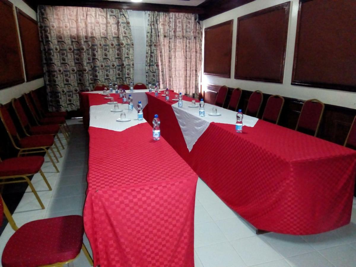 Nanyuki Ibis Hotel Dış mekan fotoğraf